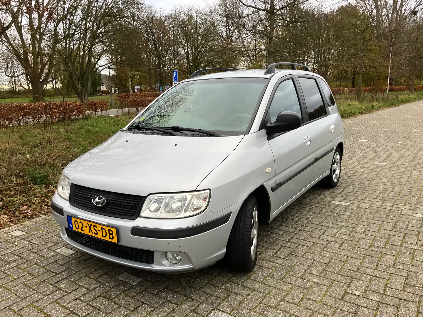 Hyundai Matrix Matrix 1.6i Active Joy Silber - 1