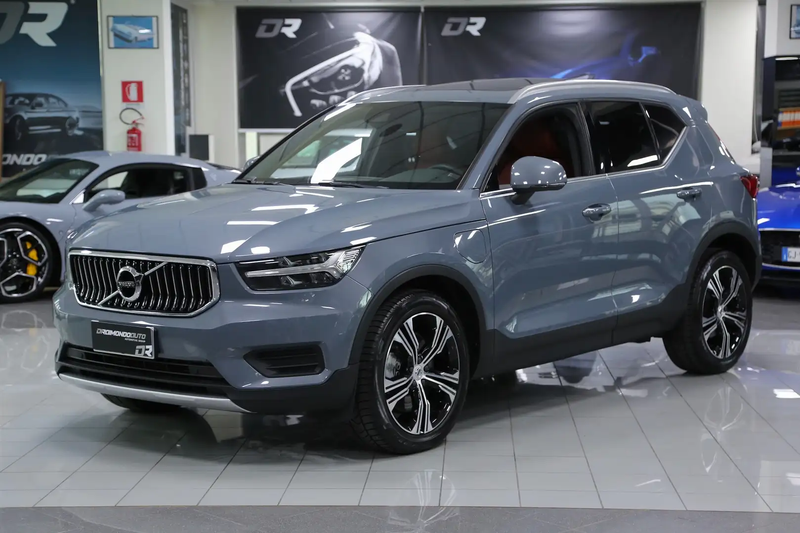 Volvo XC40 T5 Recharge Plug-in Hybrid Inscription auto Grigio - 1