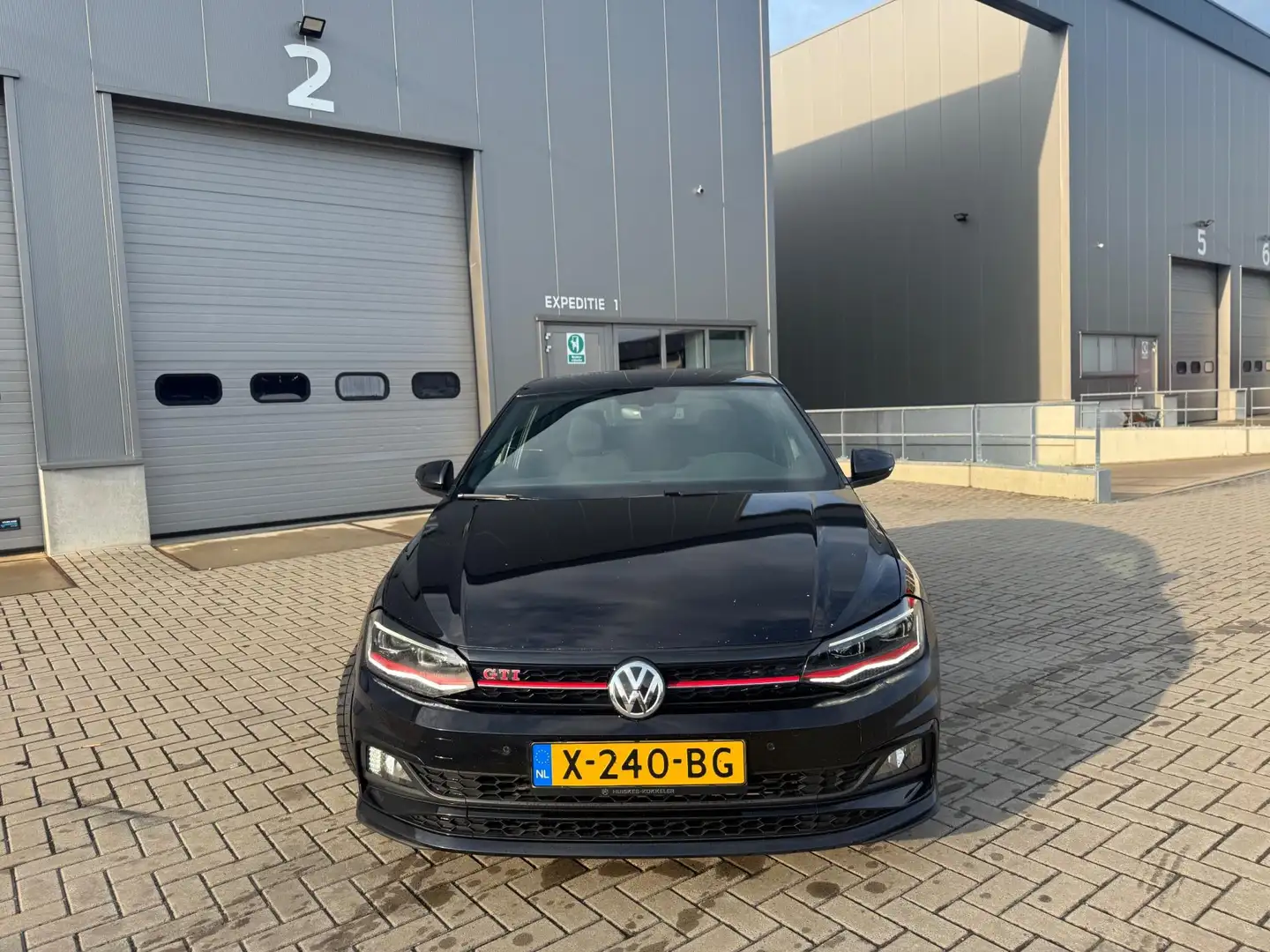 Volkswagen Polo GTI 2.0 TSI DSG VIRTUAL Zwart - 2