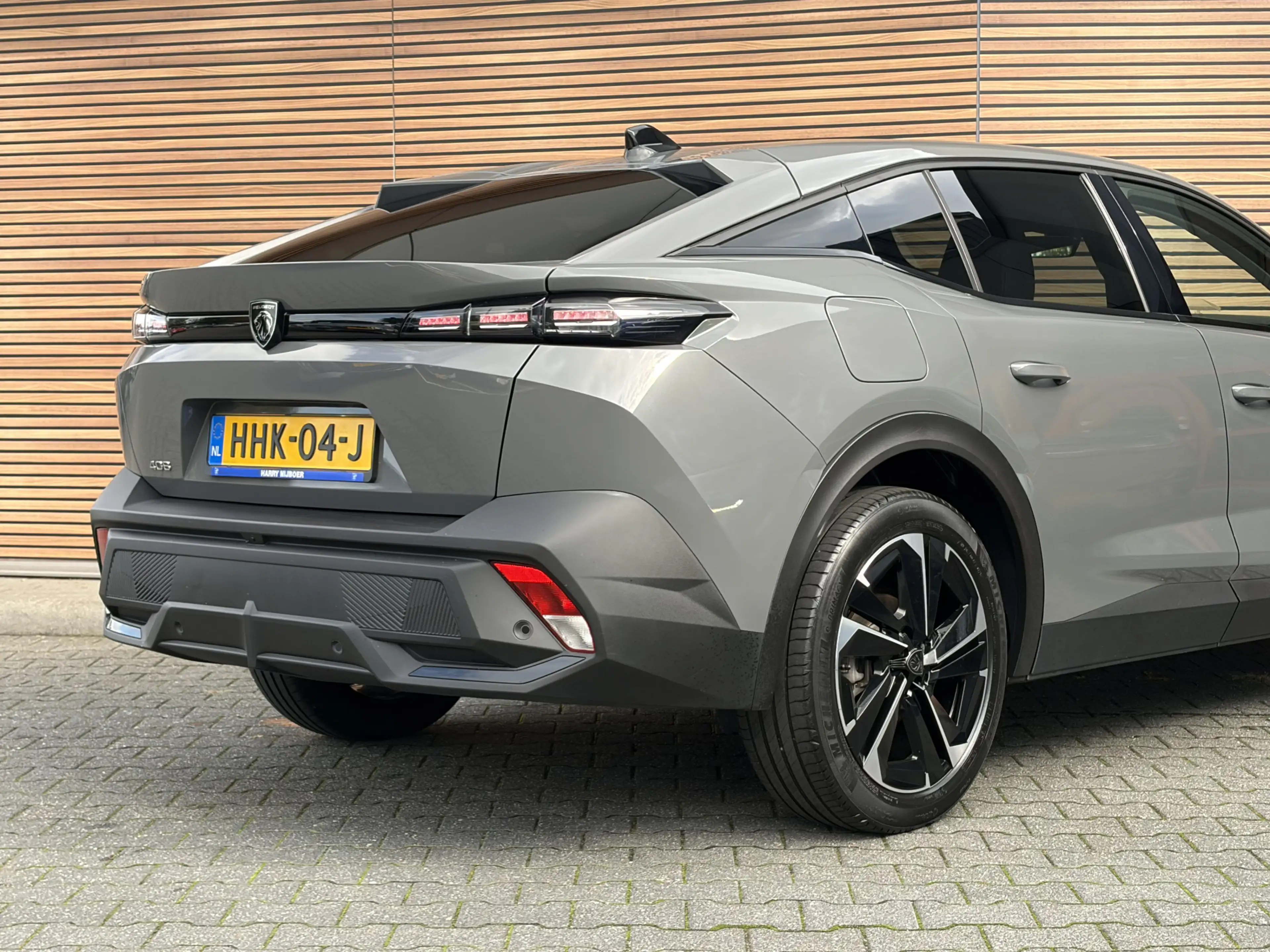 Peugeot 408 1.2 Hybrid 145 e-DCS6 Allure Navigatie / Camera / — photo 19