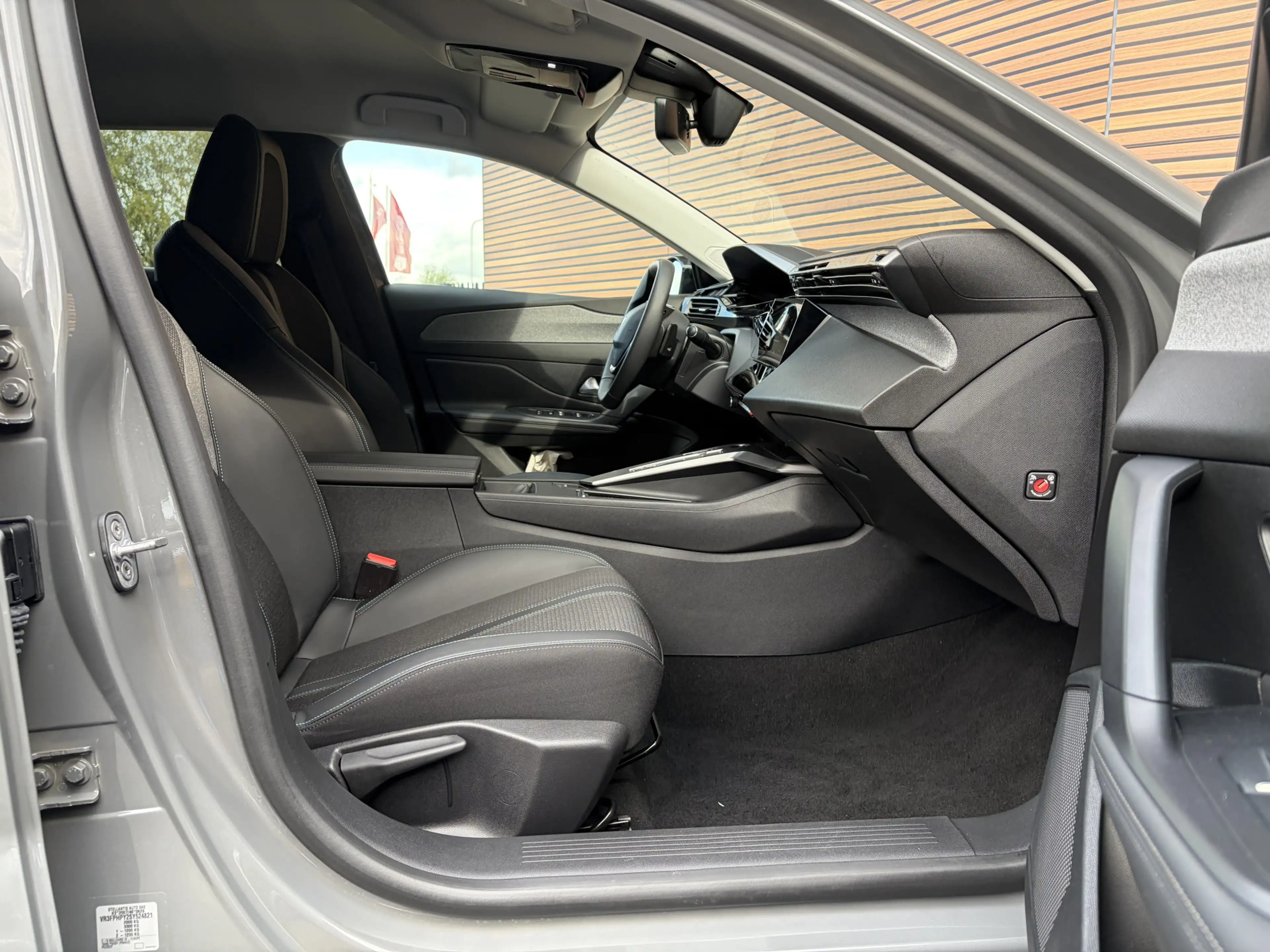 Peugeot 408 1.2 Hybrid 145 e-DCS6 Allure Navigatie / Camera / — photo 46