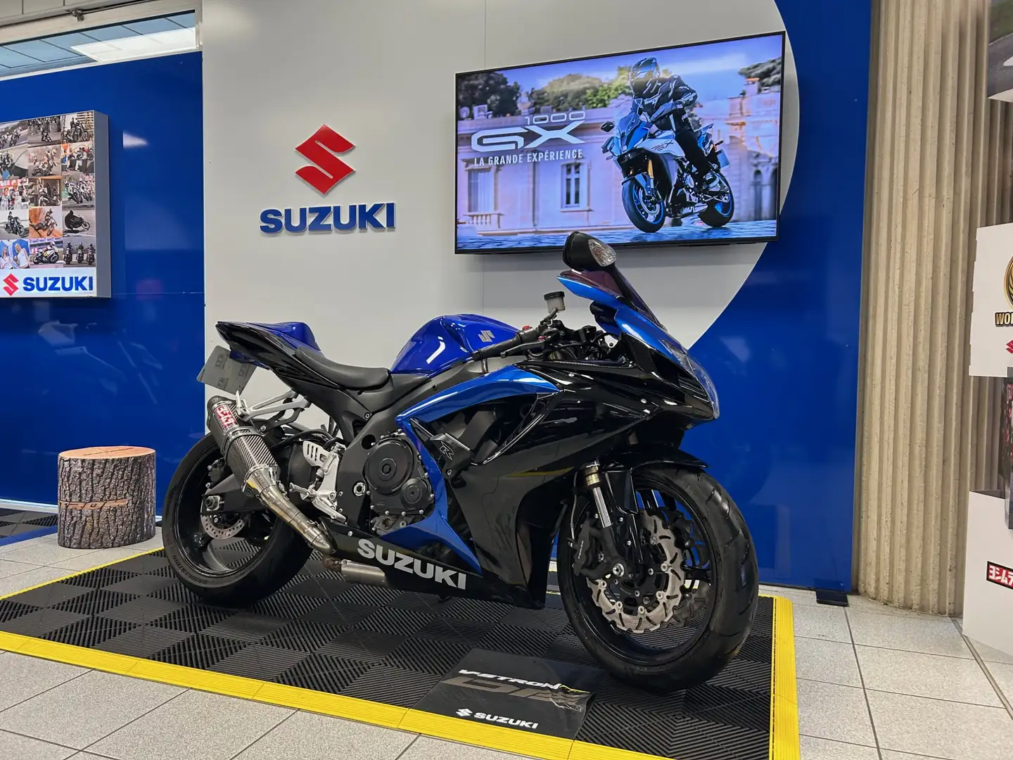 Suzuki GSX-R 600 - 1