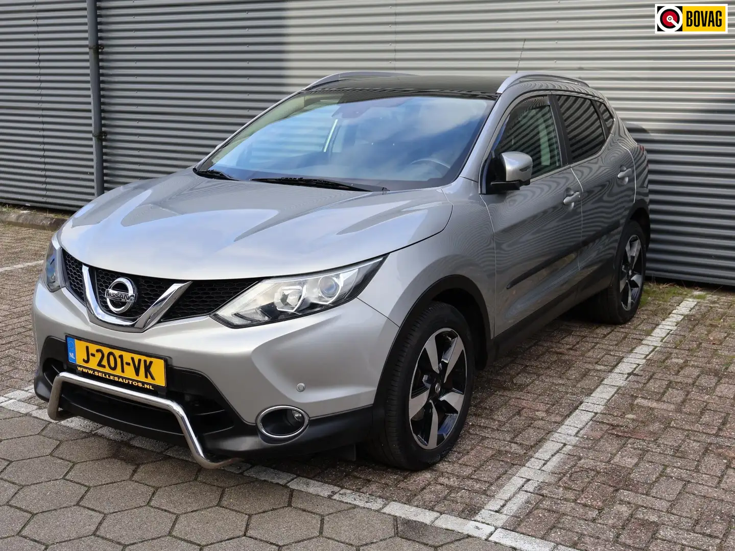 Nissan Qashqai 1.2 Tekna 360 camera Pano Keyless APK Trekhaak Nav Grijs - 1