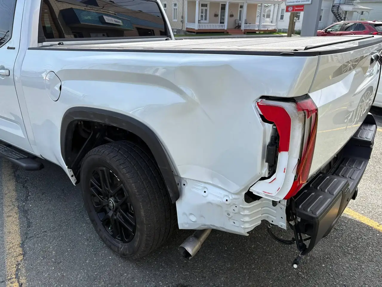 Toyota Tundra снимка Toyota Tundra