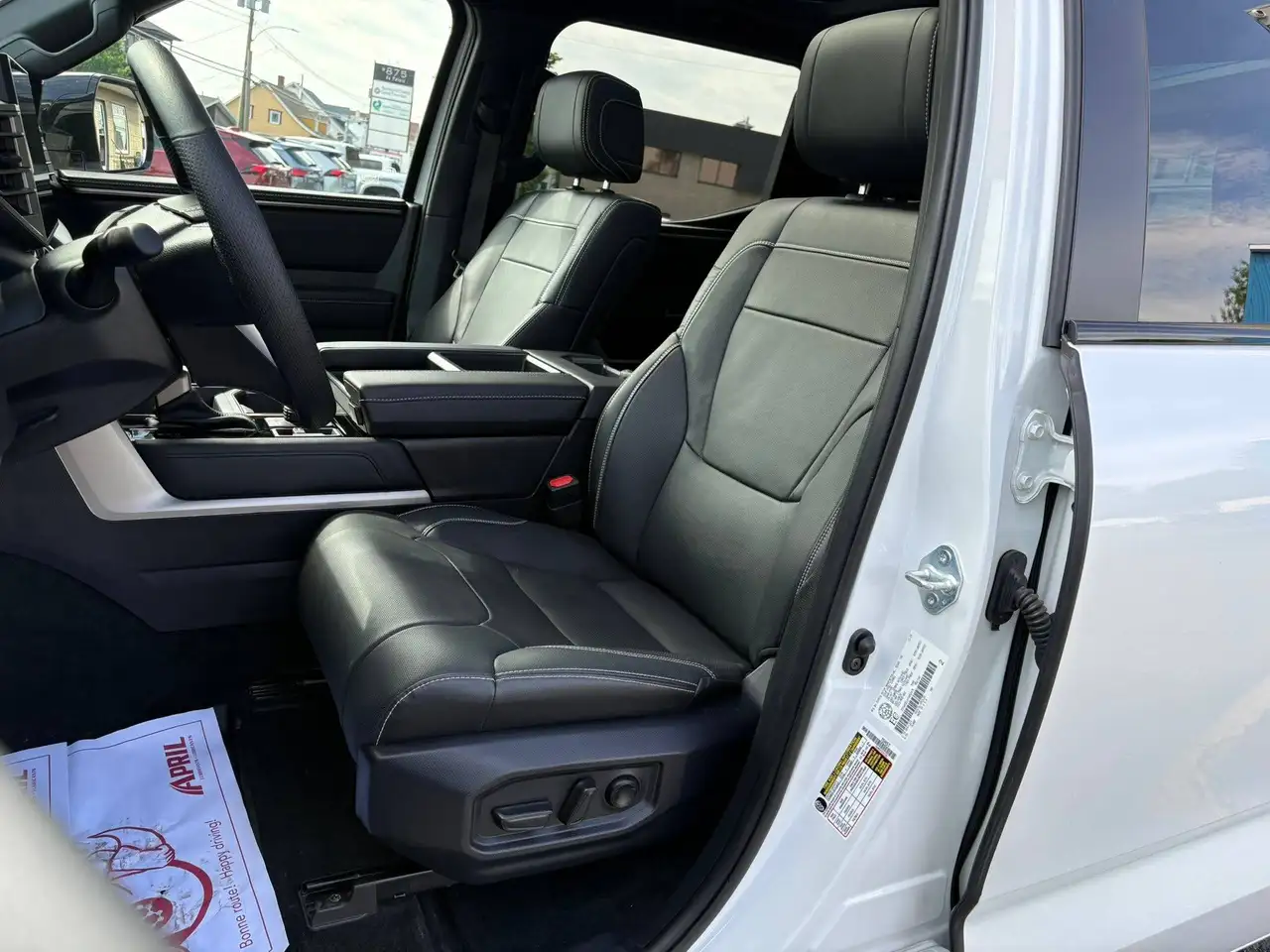 Toyota Tundra снимка Toyota Tundra