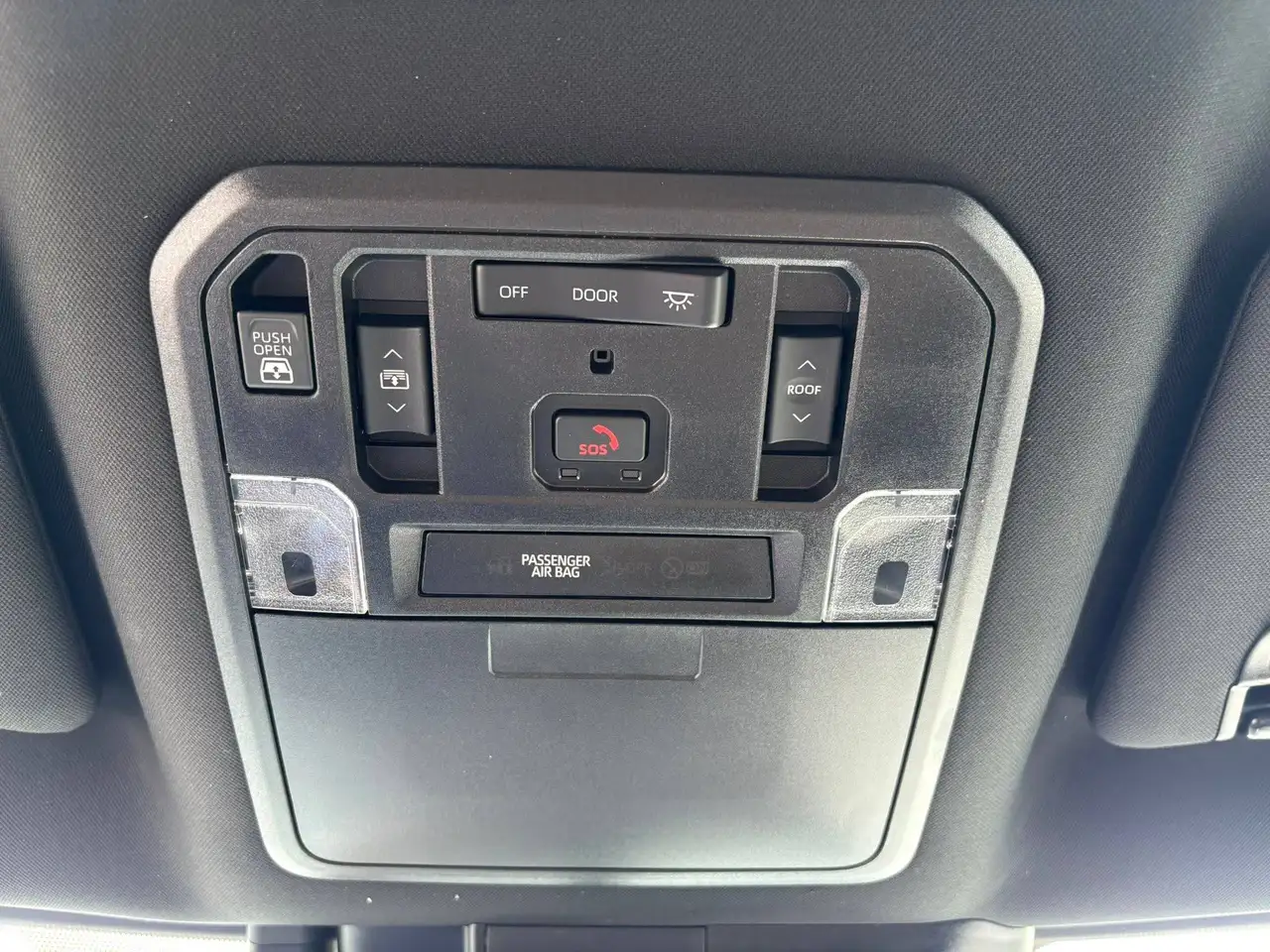 Toyota Tundra снимка Toyota Tundra