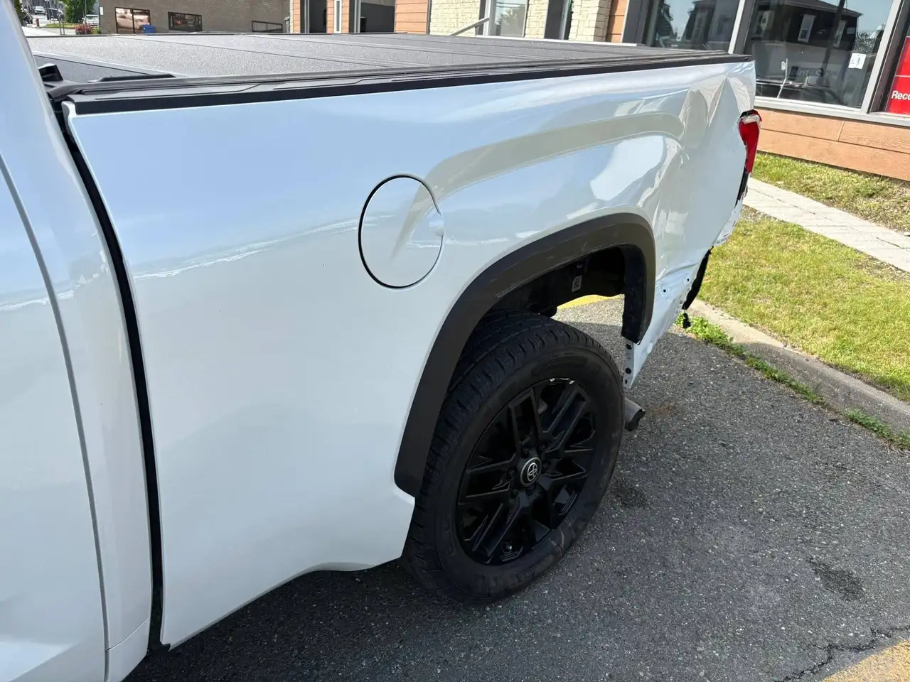 Toyota Tundra снимка Toyota Tundra