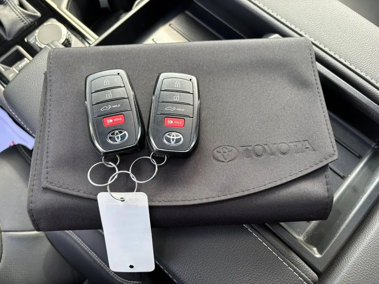 Toyota Tundra снимка Toyota Tundra