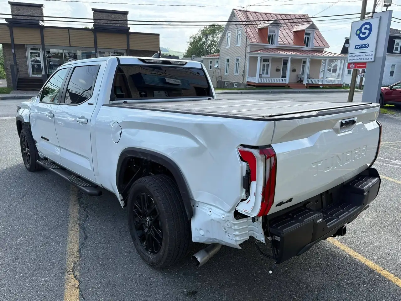Toyota Tundra снимка Toyota Tundra