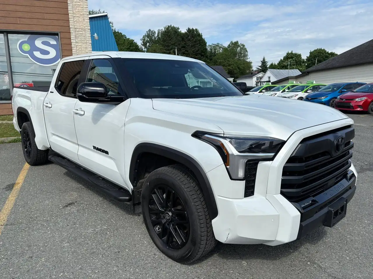Toyota Tundra снимка Toyota Tundra