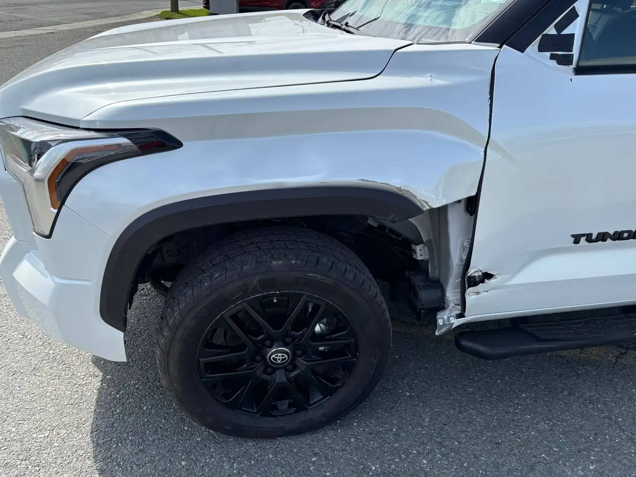 Toyota Tundra снимка Toyota Tundra