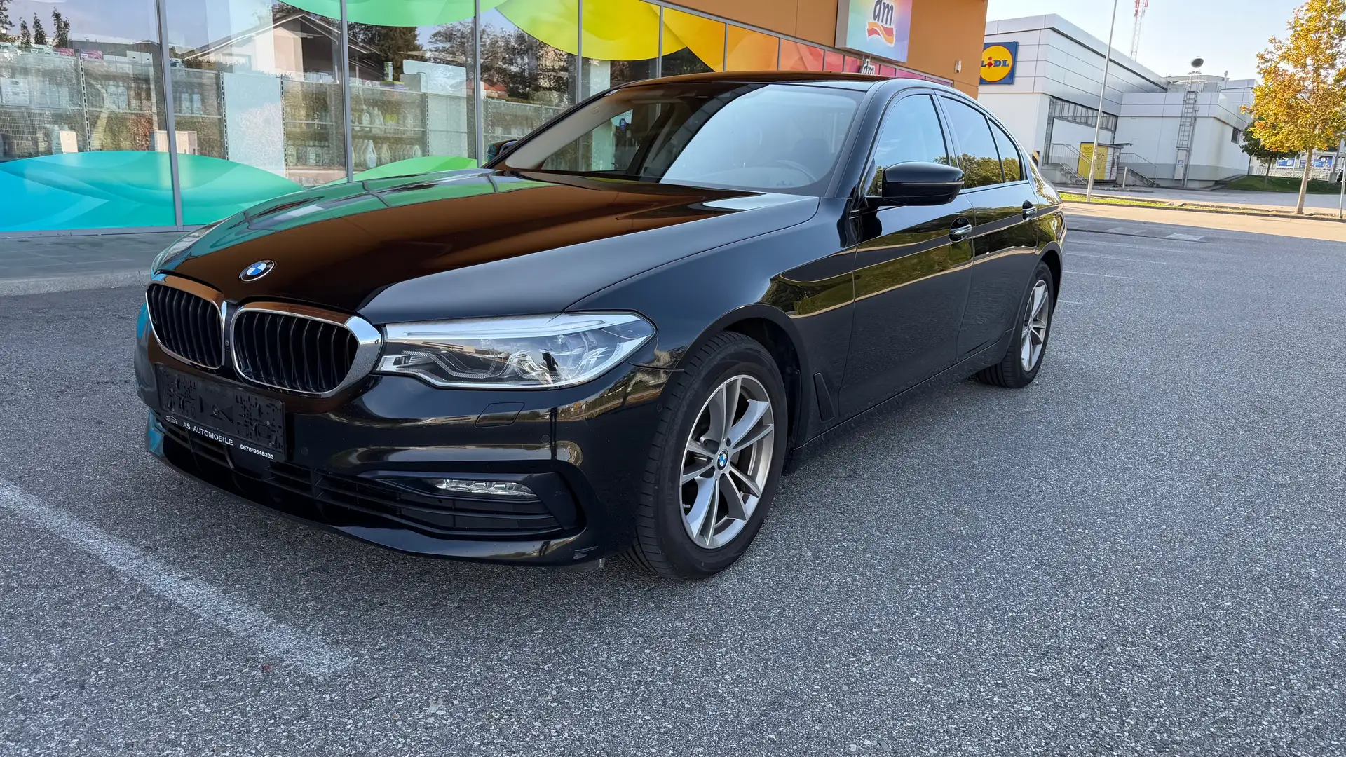 BMW 520 520 d xDrive Sport Line Finanzierung. Schwarz - 1