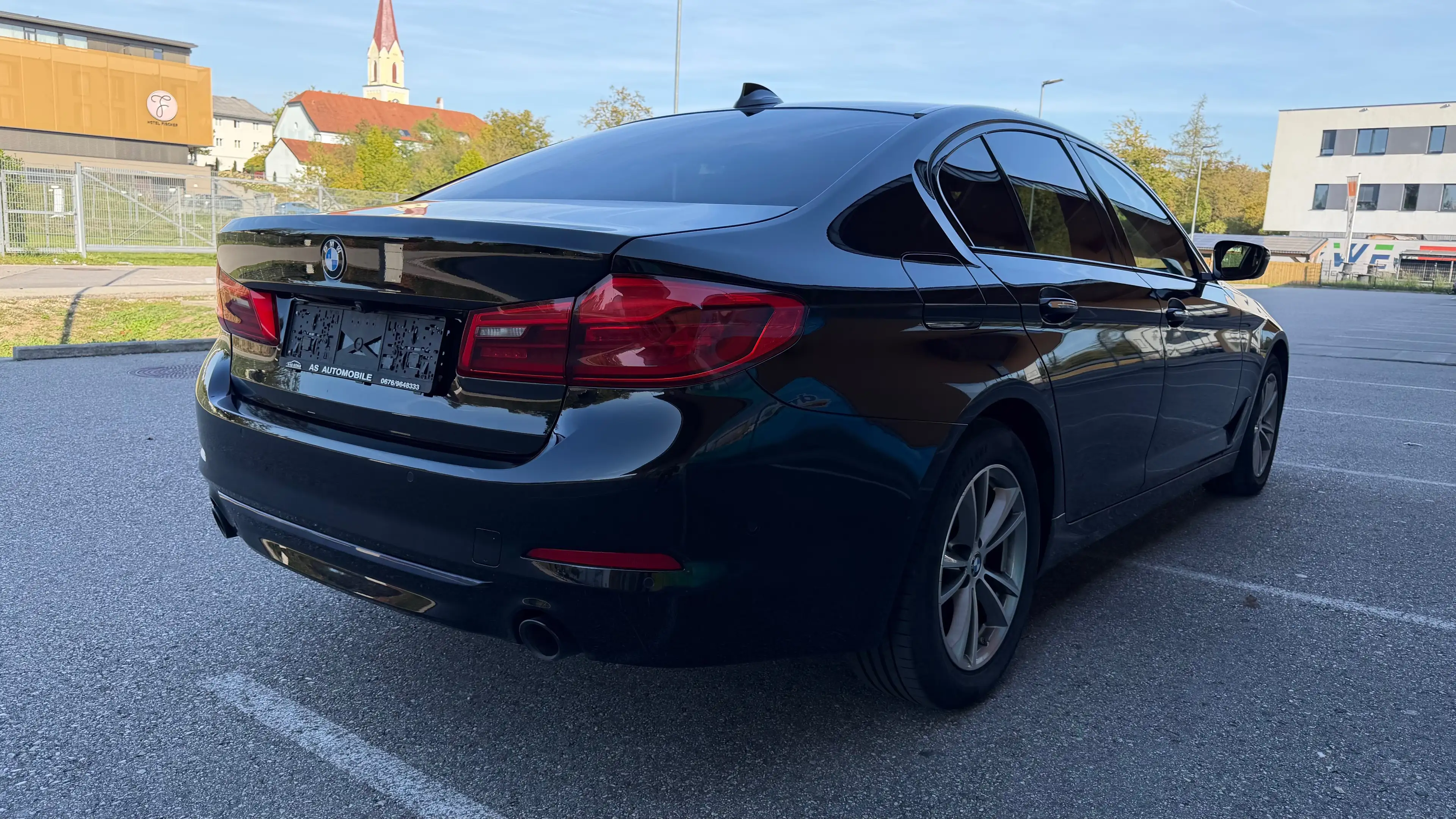 BMW 520 520 d xDrive Sport Line Finanzierung. — photo 6