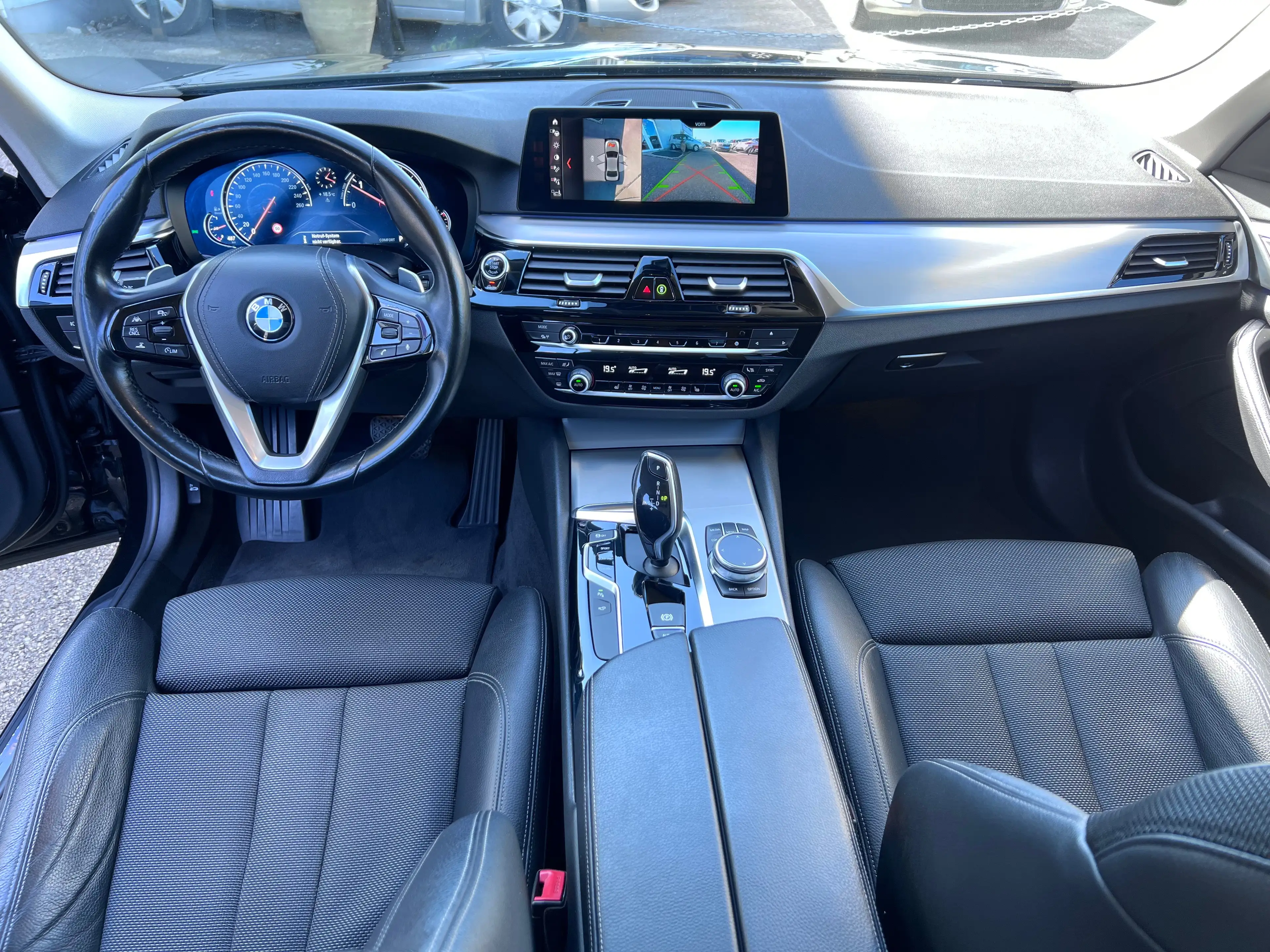 BMW 520 520 d xDrive Sport Line Finanzierung. — photo 14
