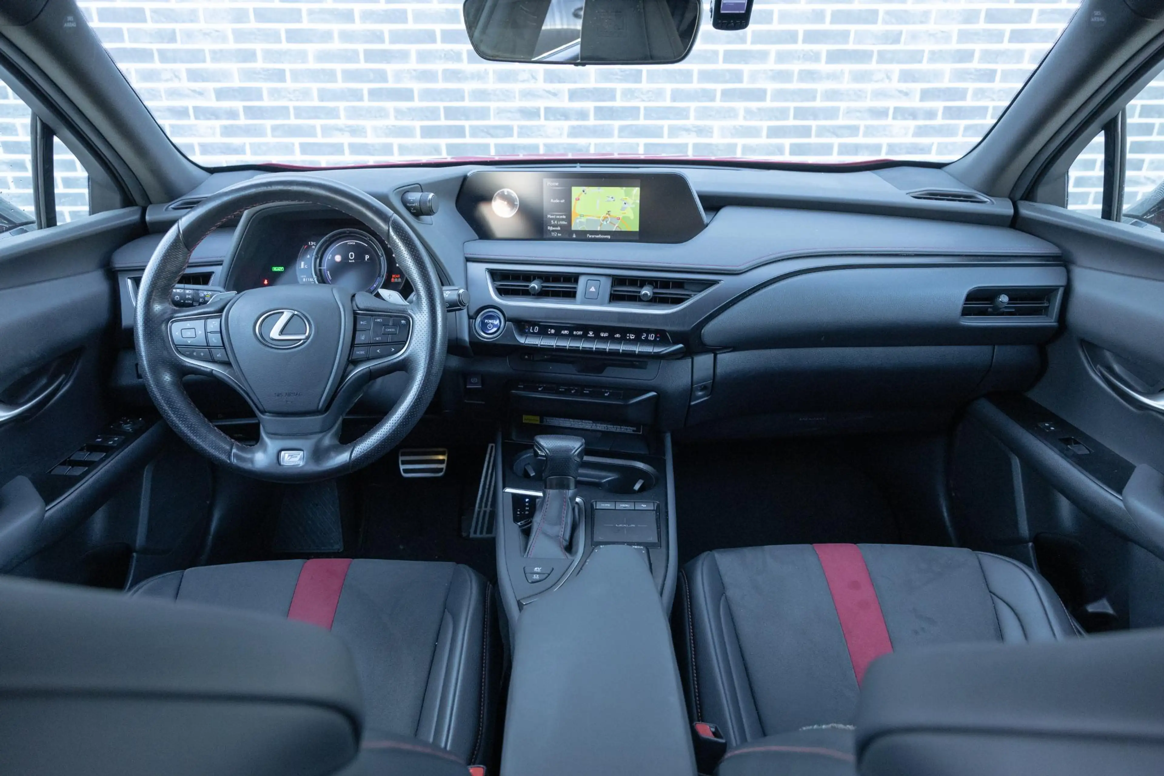 Lexus UX 250h F Sport First Edition | Triple LED Koplampen | Ach — photo 2