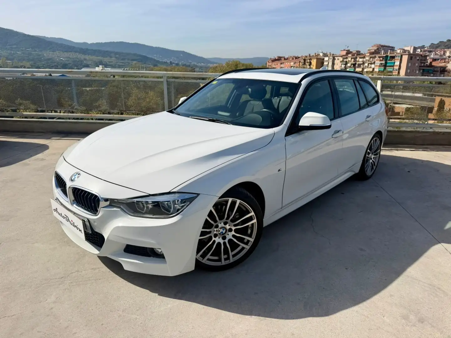 BMW 320 320dA Touring Blanco - 2