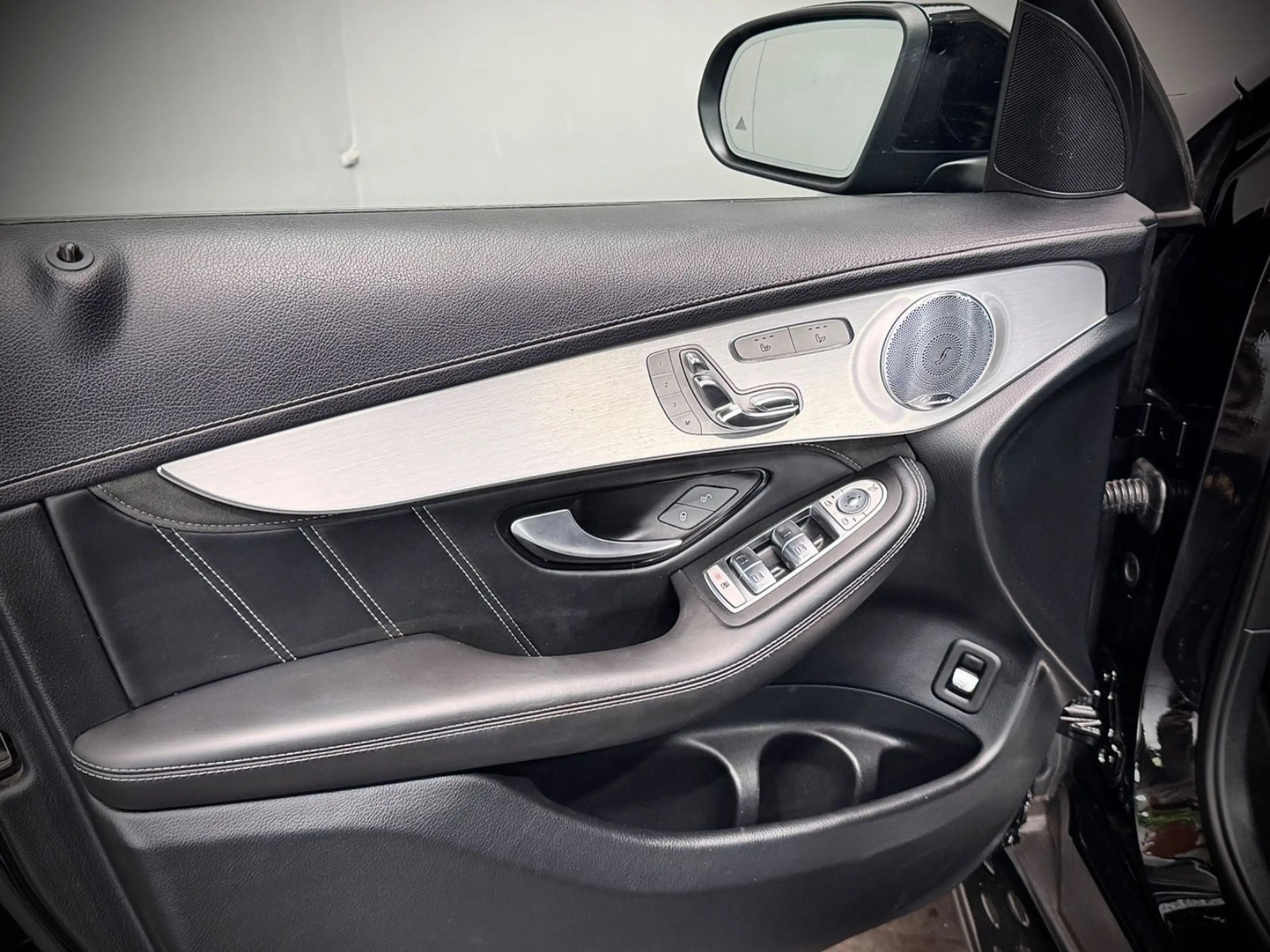 Mercedes-Benz GLC 63 AMG GLC63AMG*4Matic*Navi*LED*Pano*Burmester*Memory* — photo 9