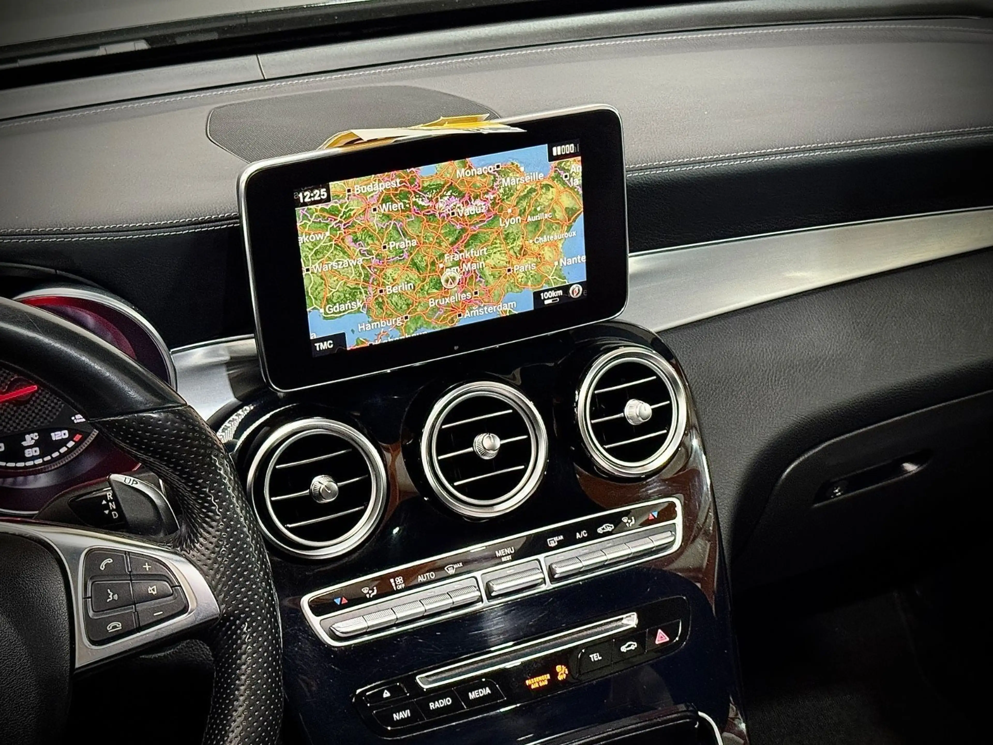Mercedes-Benz GLC 63 AMG GLC63AMG*4Matic*Navi*LED*Pano*Burmester*Memory* — photo 15