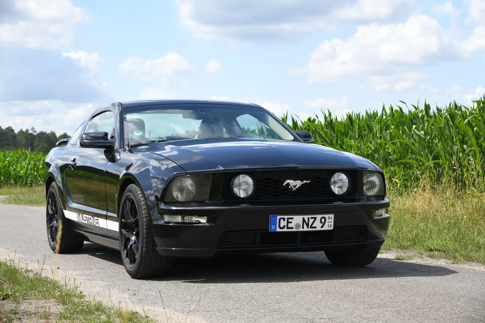 Ford Mustang Fekete - 2