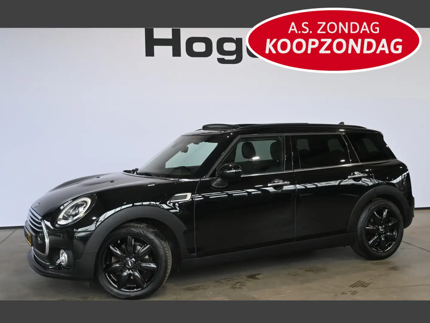 MINI Cooper Clubman Mini 1.5 Chili Clima Navigatie Panoramadak Stoelve Zwart - 1