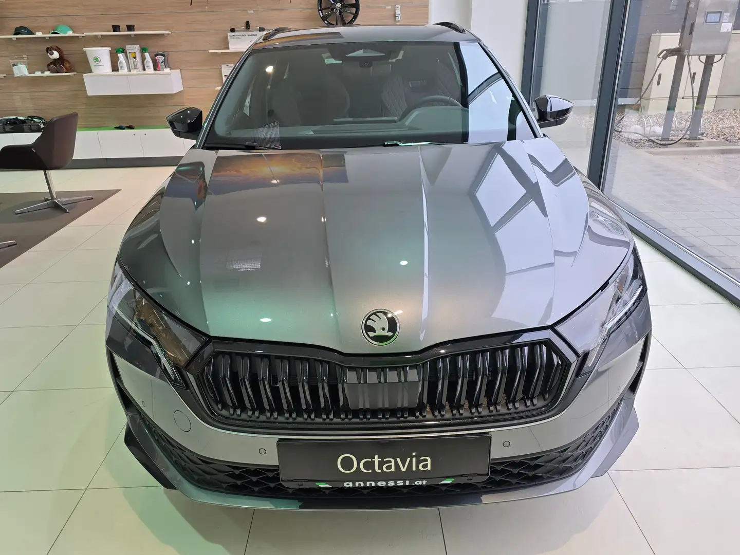 Skoda Octavia 1.5 TSI mHEV 110 kW Sportline Grau - 2