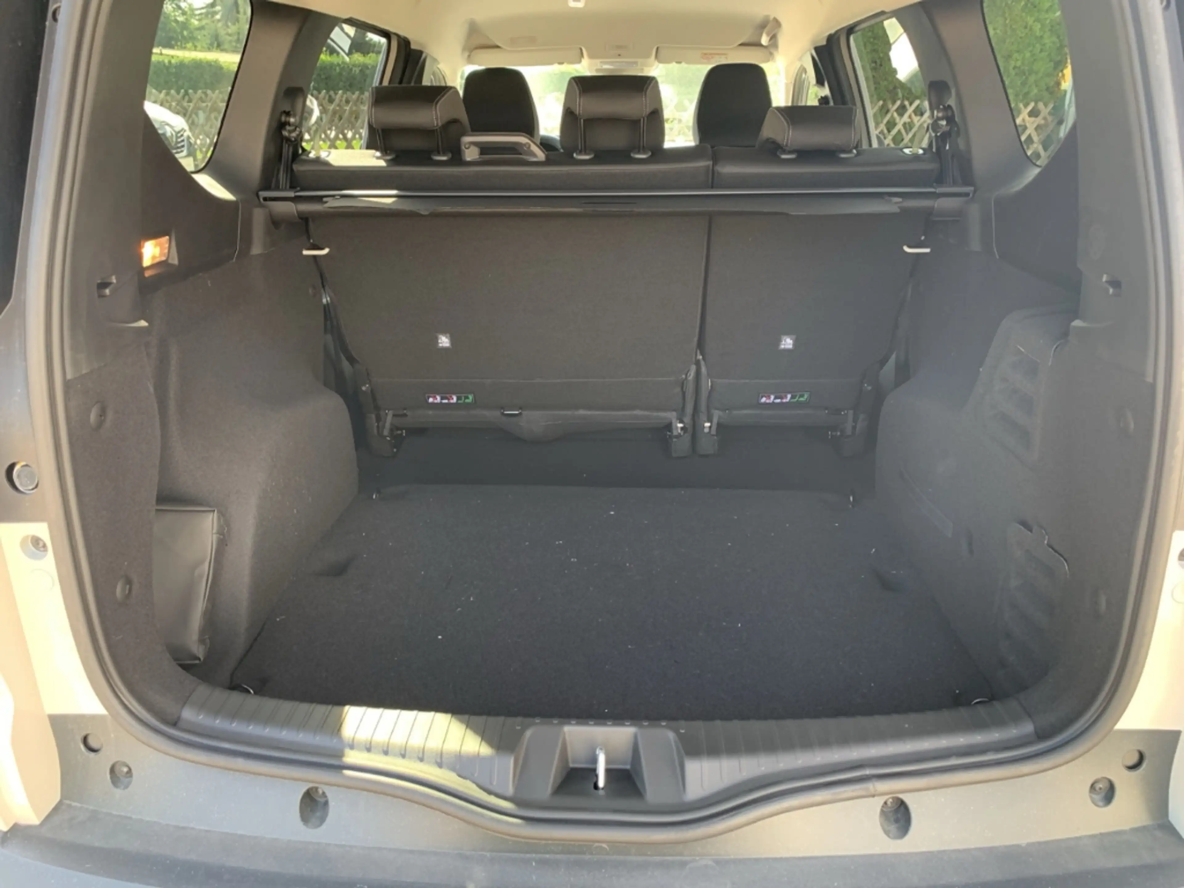 Dacia Jogger JOURNEY HYBRID 155 Journey SHZ+PDC+NAV+KAMERA+LED — photo 12