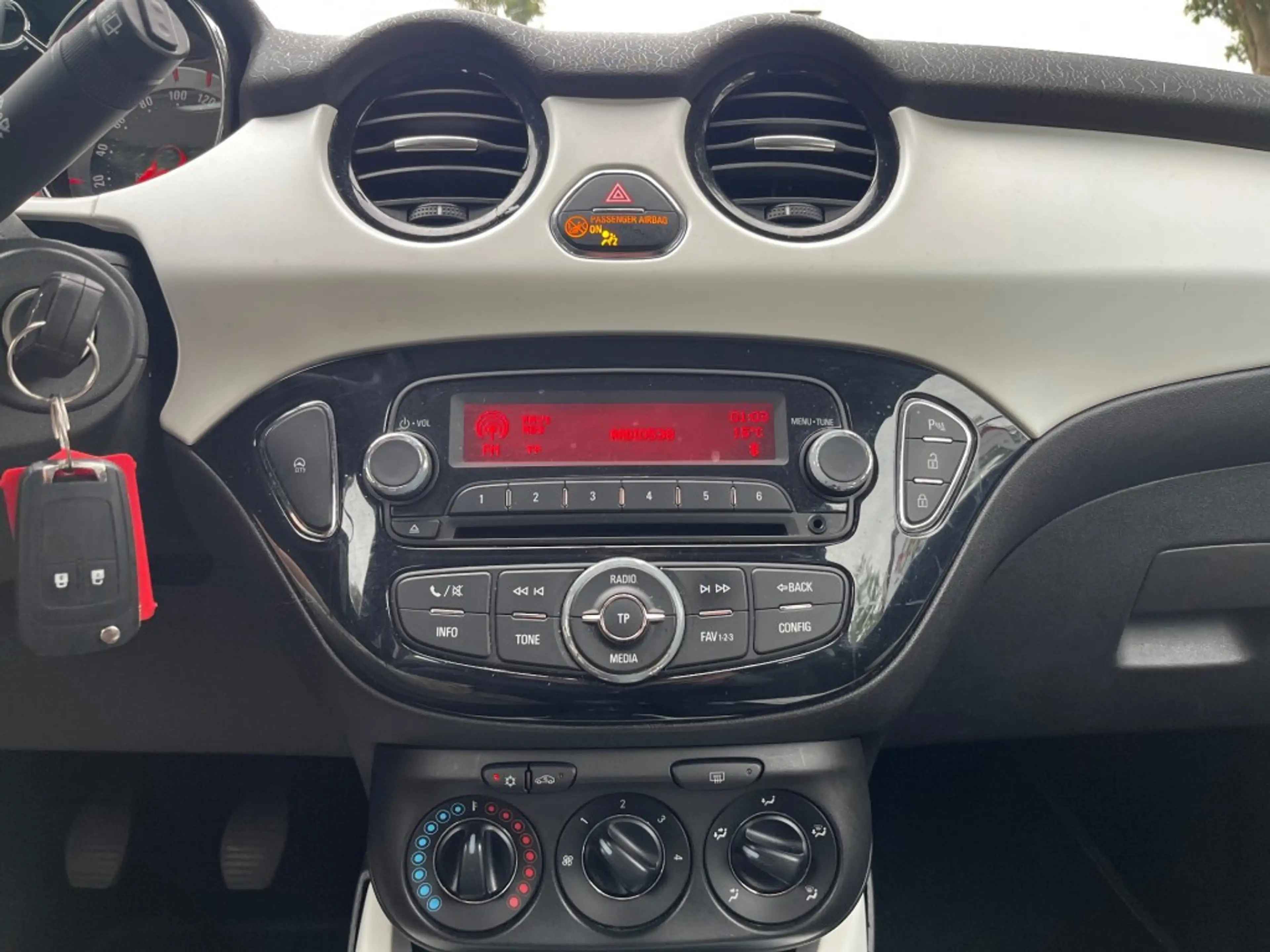 Opel Adam 1.2 JAM / AIRCO / CRUISE CTR. / BLUETOOTH / PDC / — photo 9