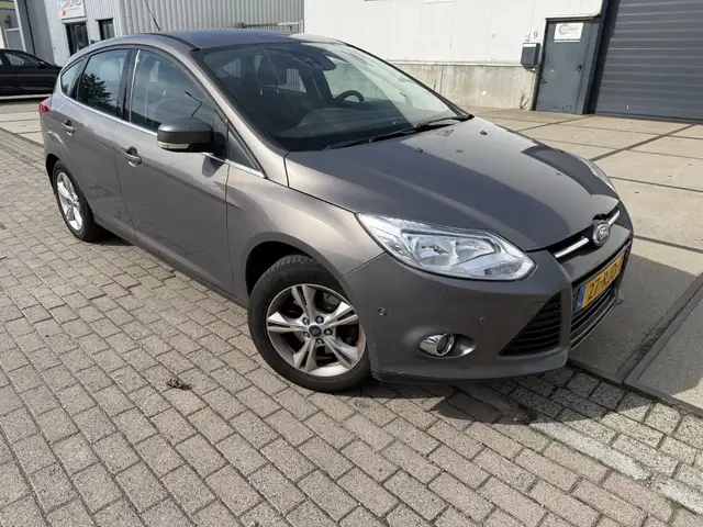 2011 Ford Focus in Brown for sale