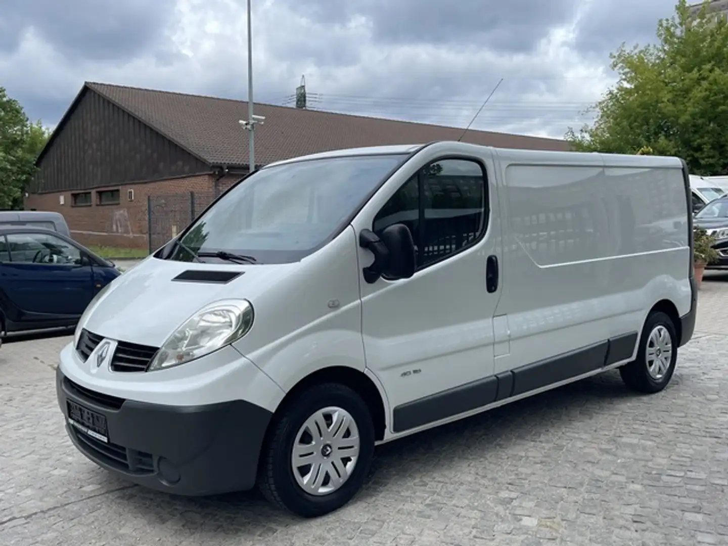Renault Trafic 2.0 dCi L2H1 Blanco - 1