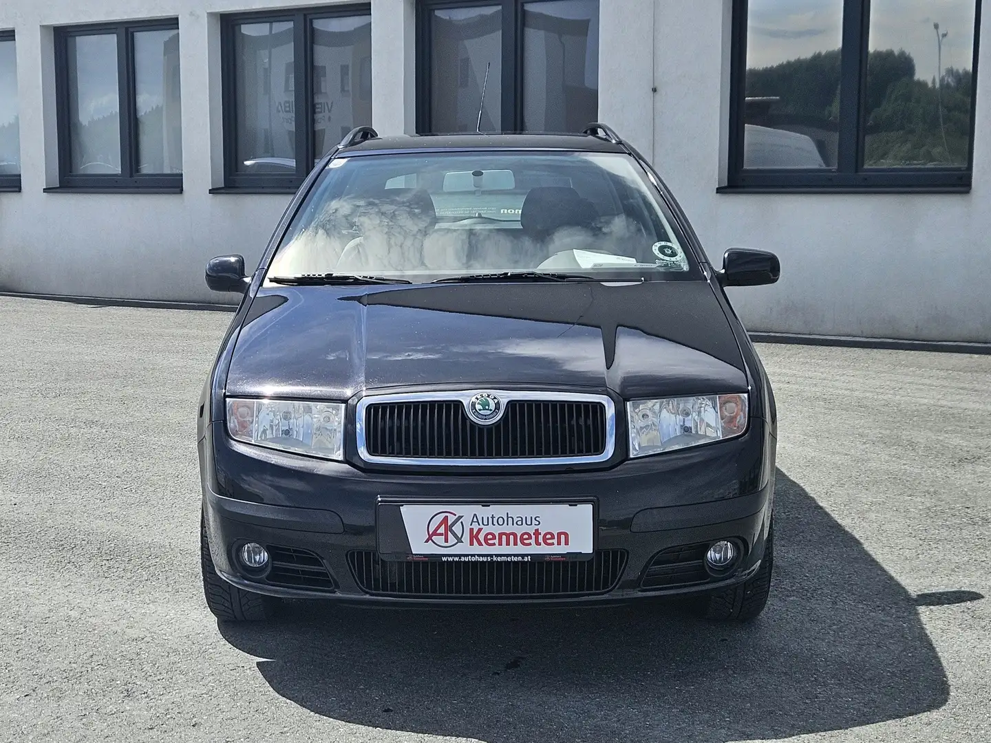 Skoda Fabia Ambiente Schwarz - 2