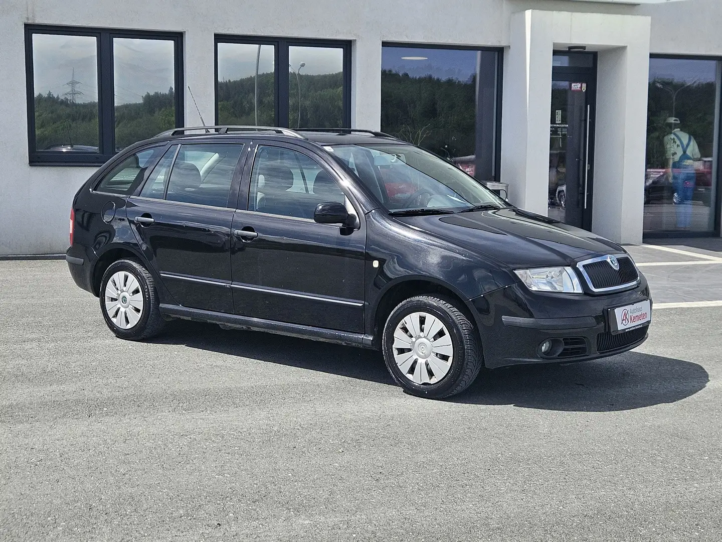 Skoda Fabia Ambiente Schwarz - 1
