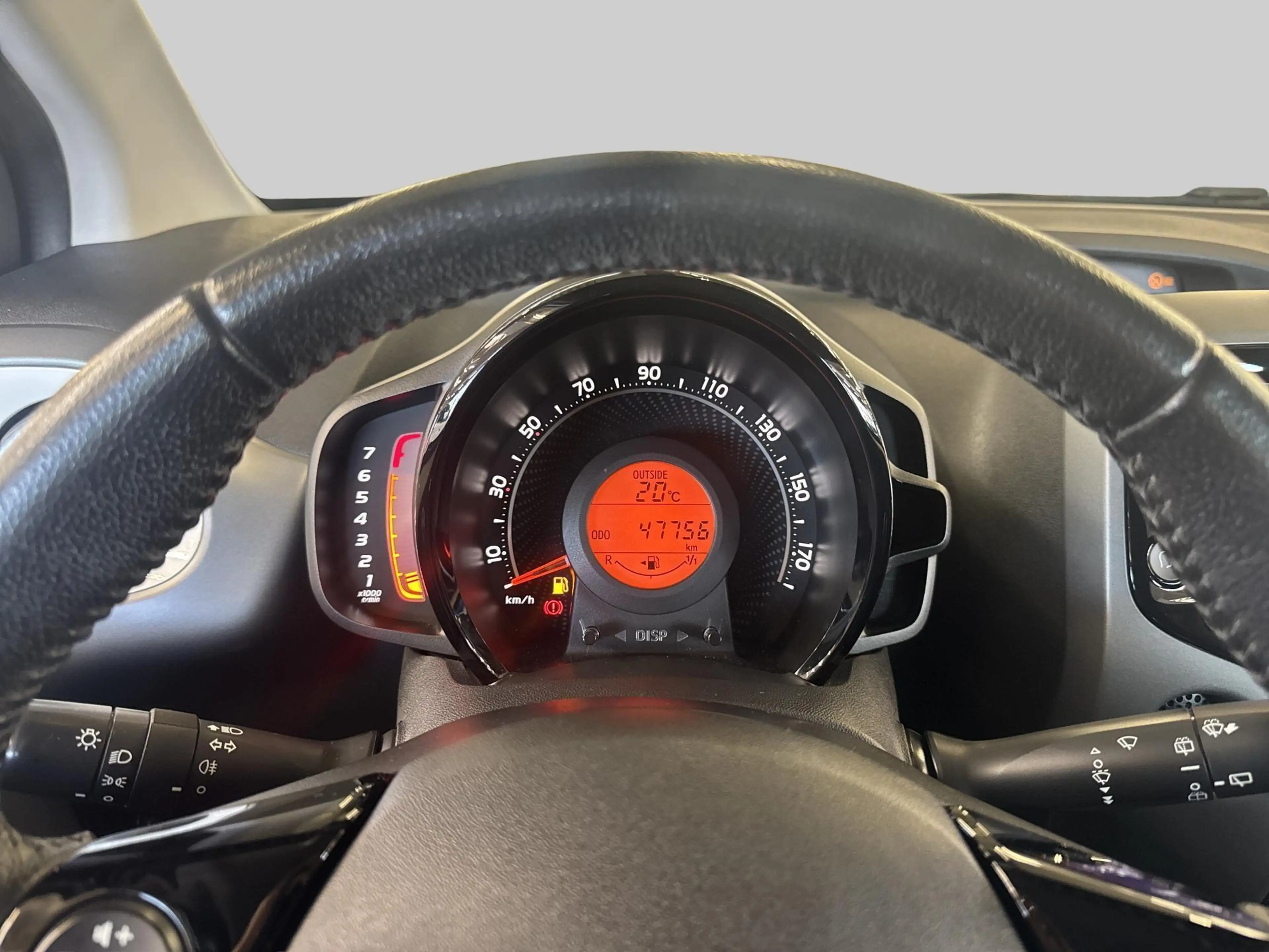 Toyota Aygo 1.0 VVT-i x-play | Achteruitrijcamera | Apple Carp — photo 15