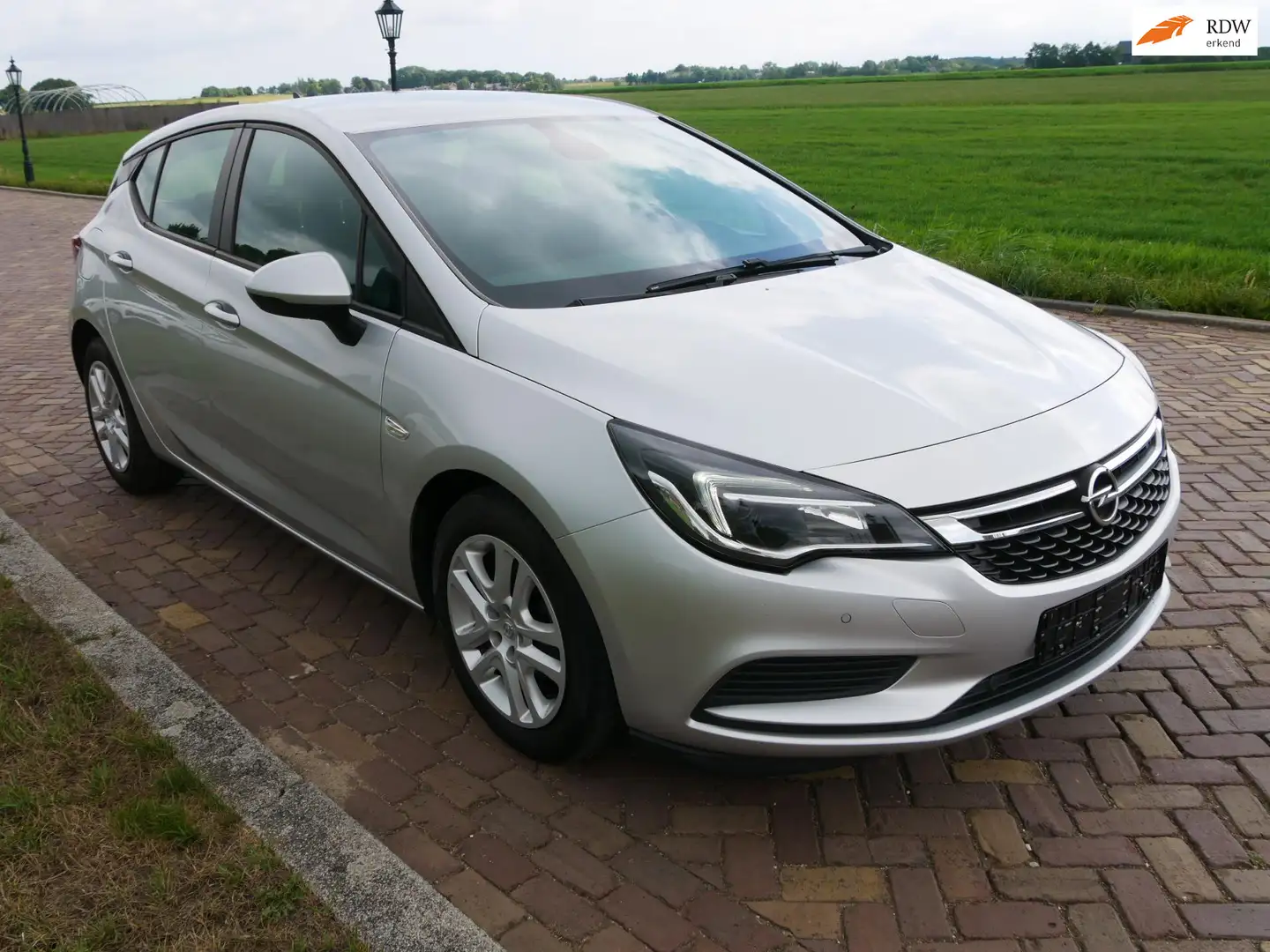 Opel Astra 1.6 CDTI Business+ AC NAVI ** MARGE CAR ** Grijs - 1