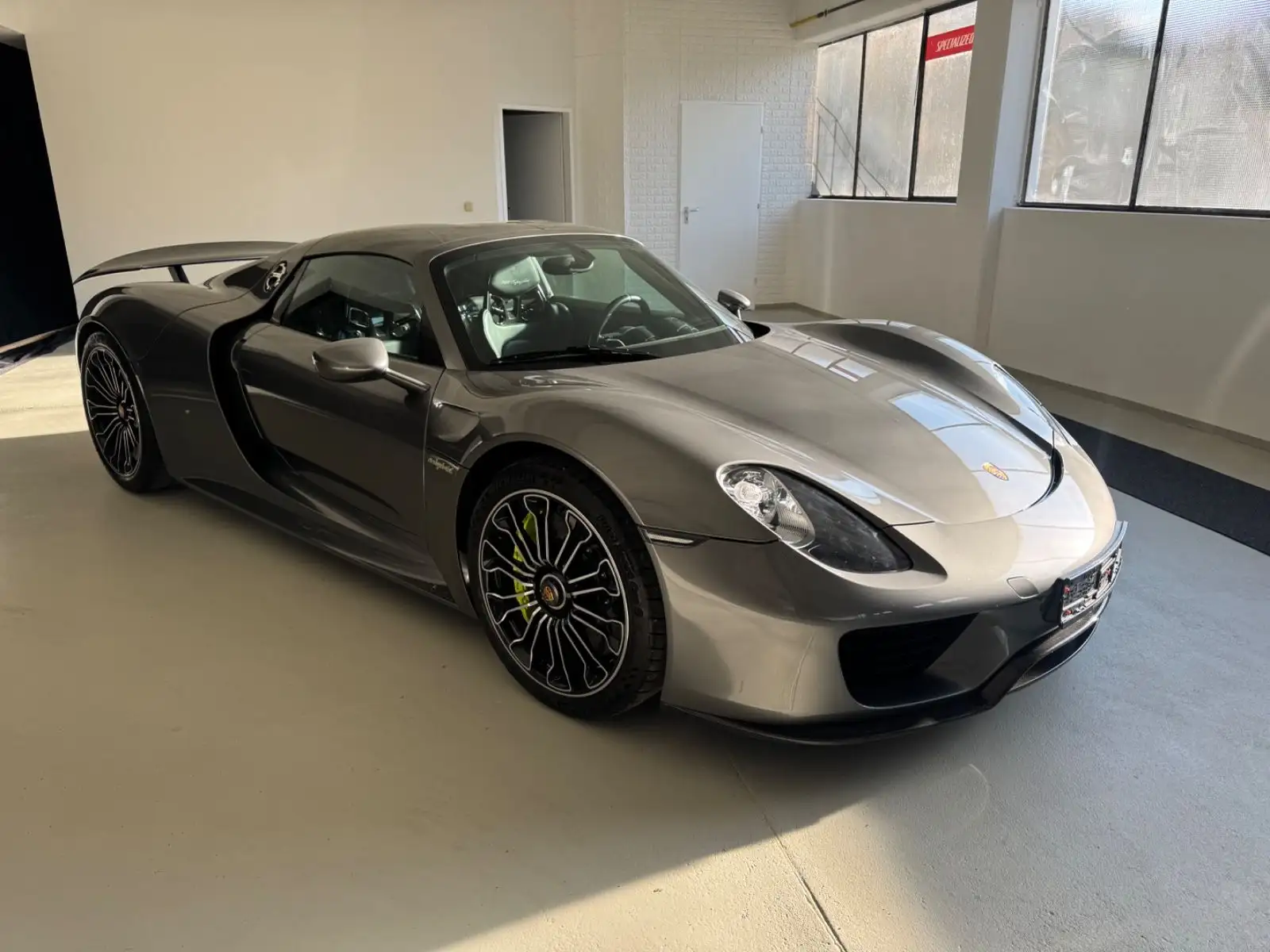 Porsche Spyder METEORGRAU LIFT