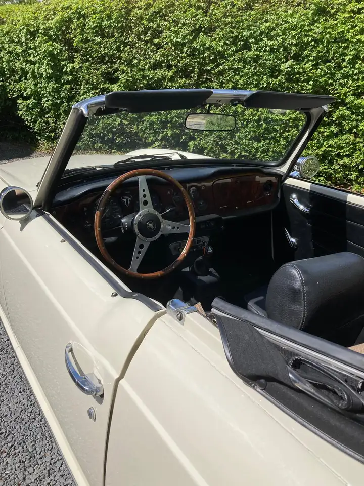Triumph TR6, foto 2