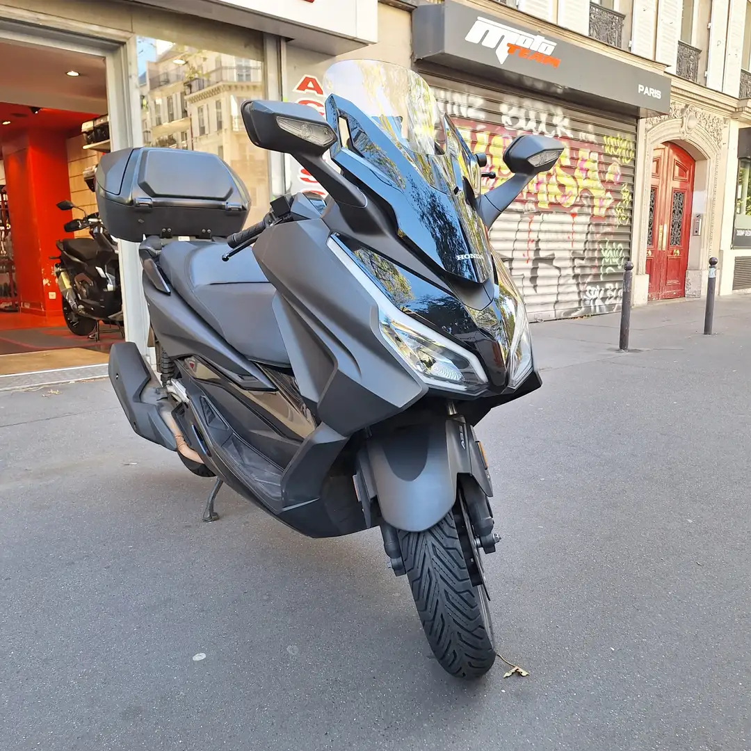 Honda Forza 125 Schwarz - 1