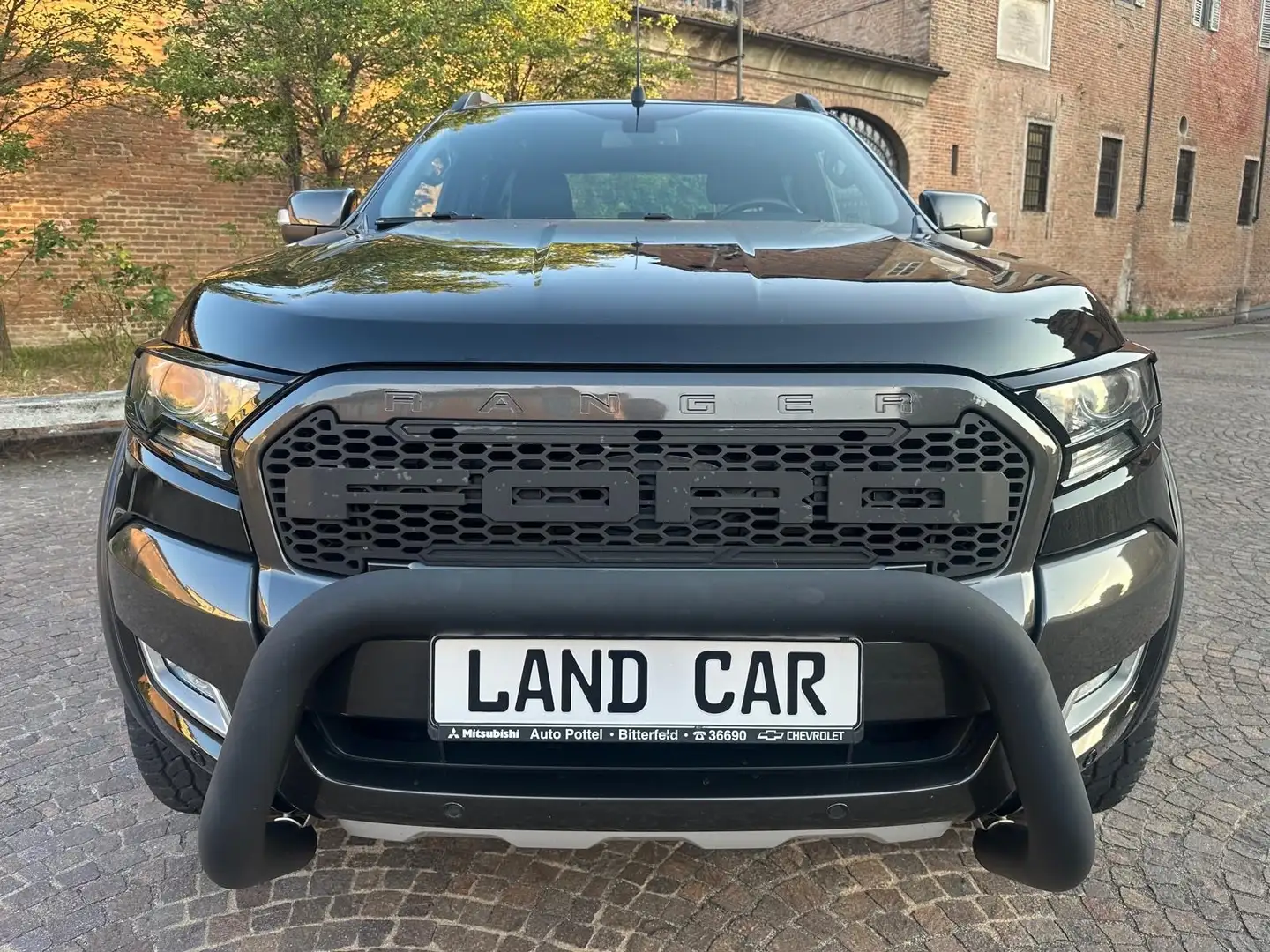 Ford Ranger 3.2 TDCi aut. DC Wildtrak 5pt. Zwart - 2