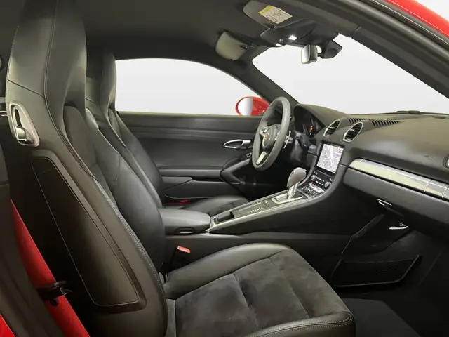 Porsche Cayman view 11