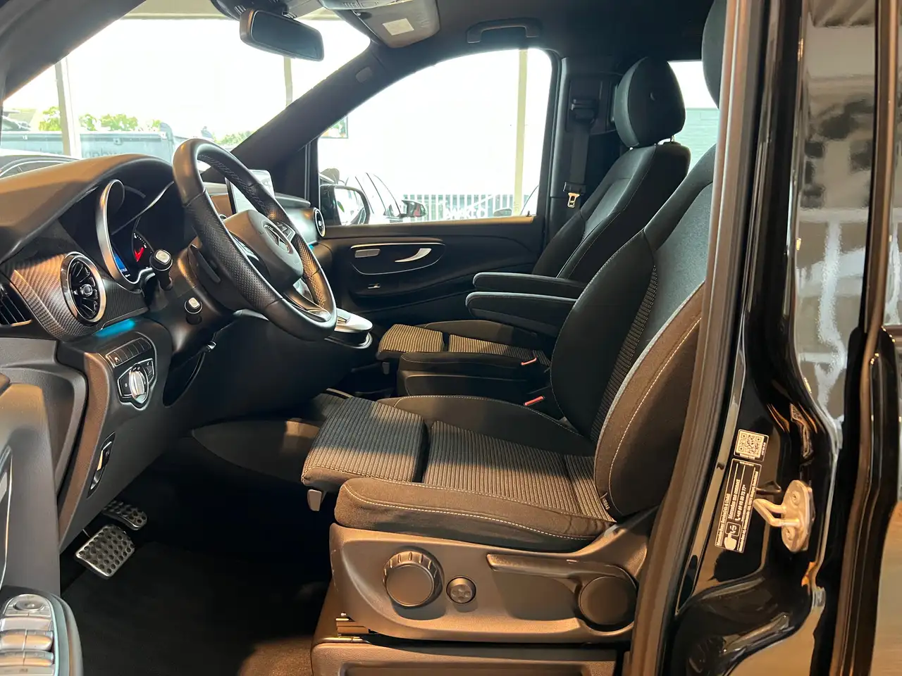 Mercedes-Benz V-Class d LWB L2 AMG-Line Elektr. Deuren Trekhaak 6 zits Navi LED Sfeer Standverw.-Dakrails-Elek.Spiegels- Camera, миниатюра 7
