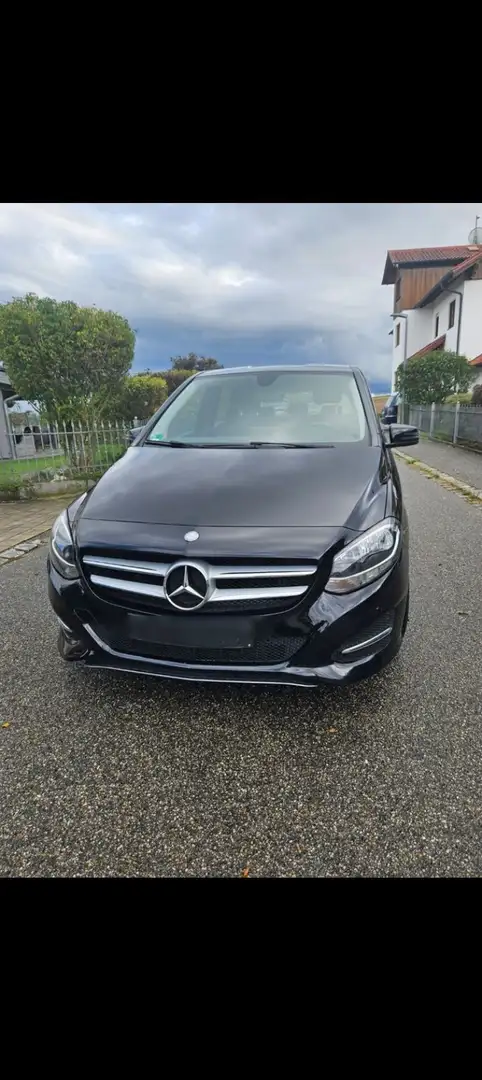 Mercedes-Benz B 180 BlueEFFICIENCY - 1