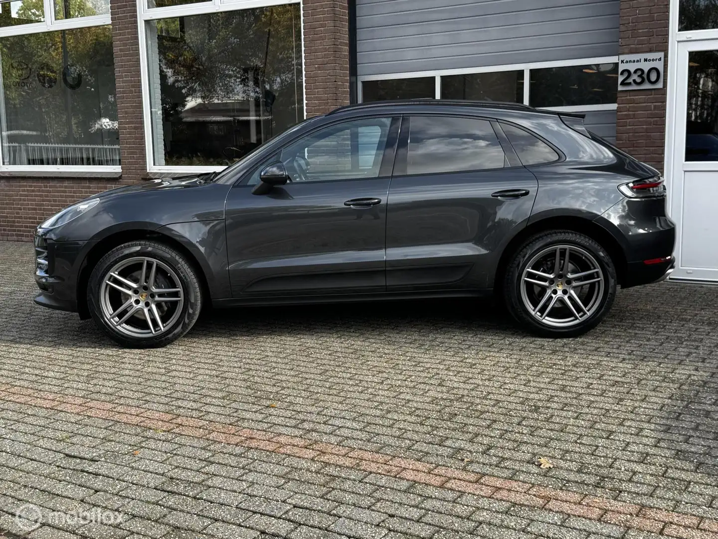 Porsche Macan 2.0 AUT FACELIFT FULL-OPTIONS! Gris - 2