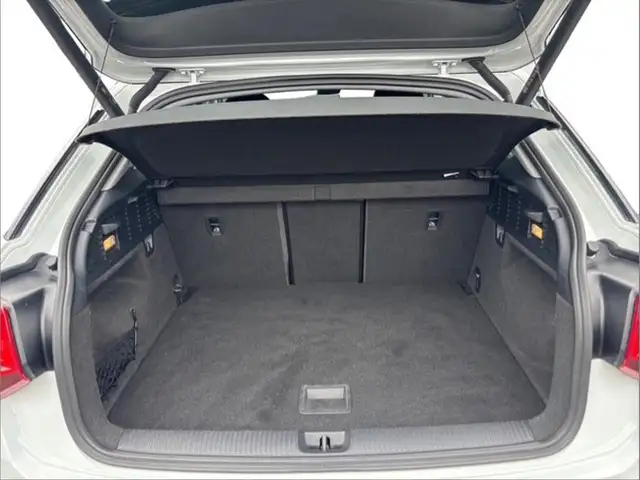 Audi Q2 view 15