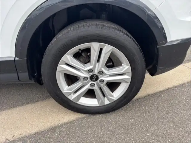 Audi Q2 view 17