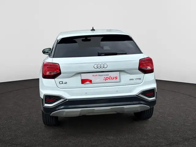 Audi Q2 view 10