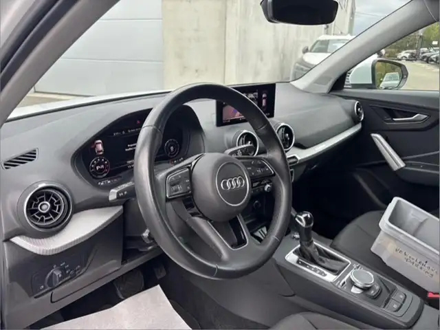 Audi Q2 view 12