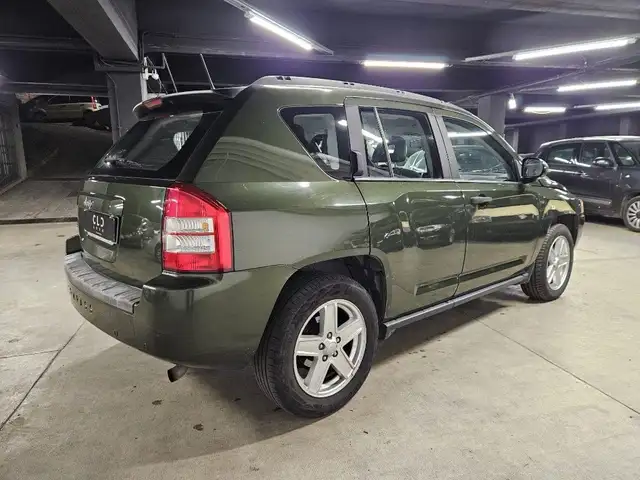 Jeep Compass view 4