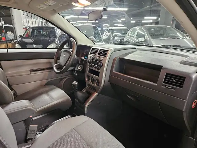 Jeep Compass view 11