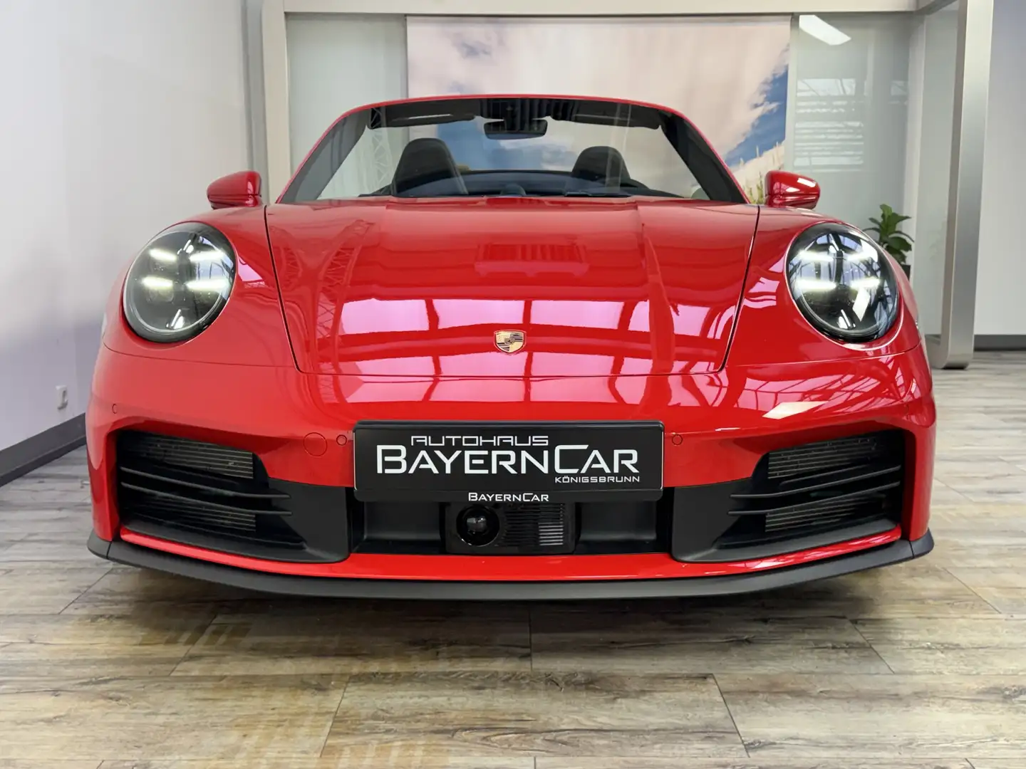Porsche 992 S Cabrio Sportabgas Chrono Sitzlüft. Matrix Rot - 2