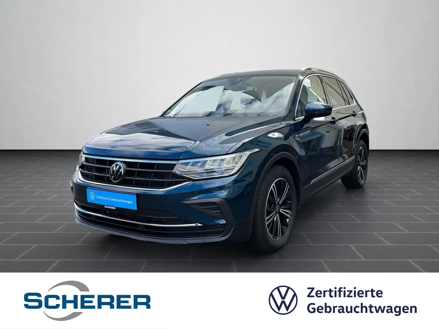 Volkswagen Tiguan LIFE 1.5 TSI DSG NAVI SHZ AHK LANE ASSIST Blau - 1