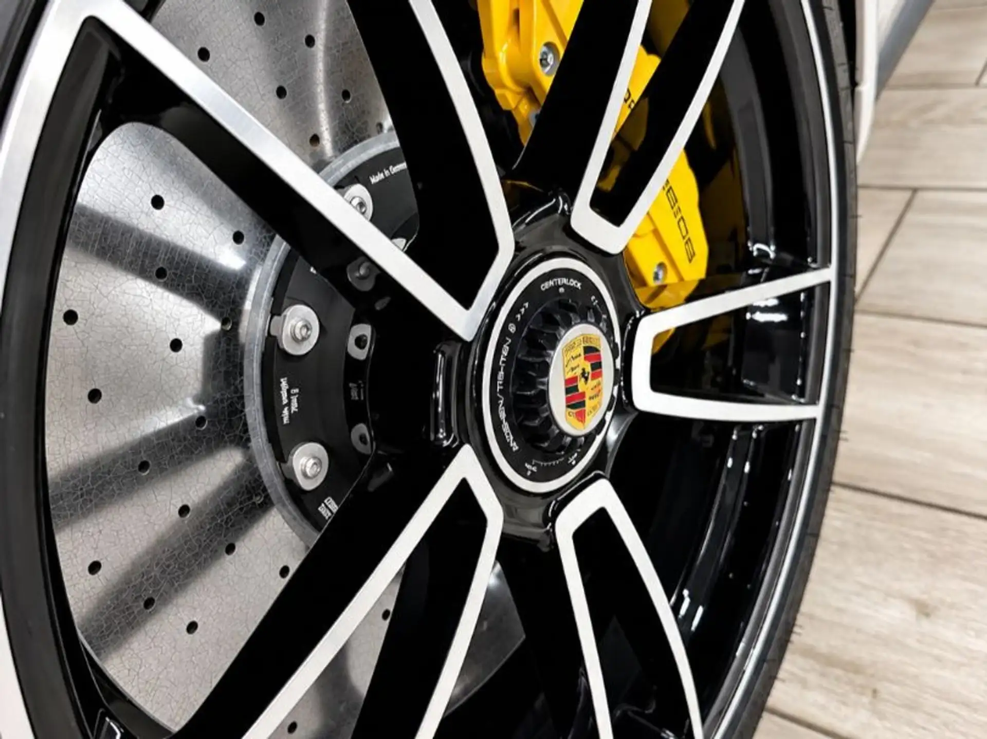 포르쉐 911 Turbo S Coupe 2023 화이트 사진 8